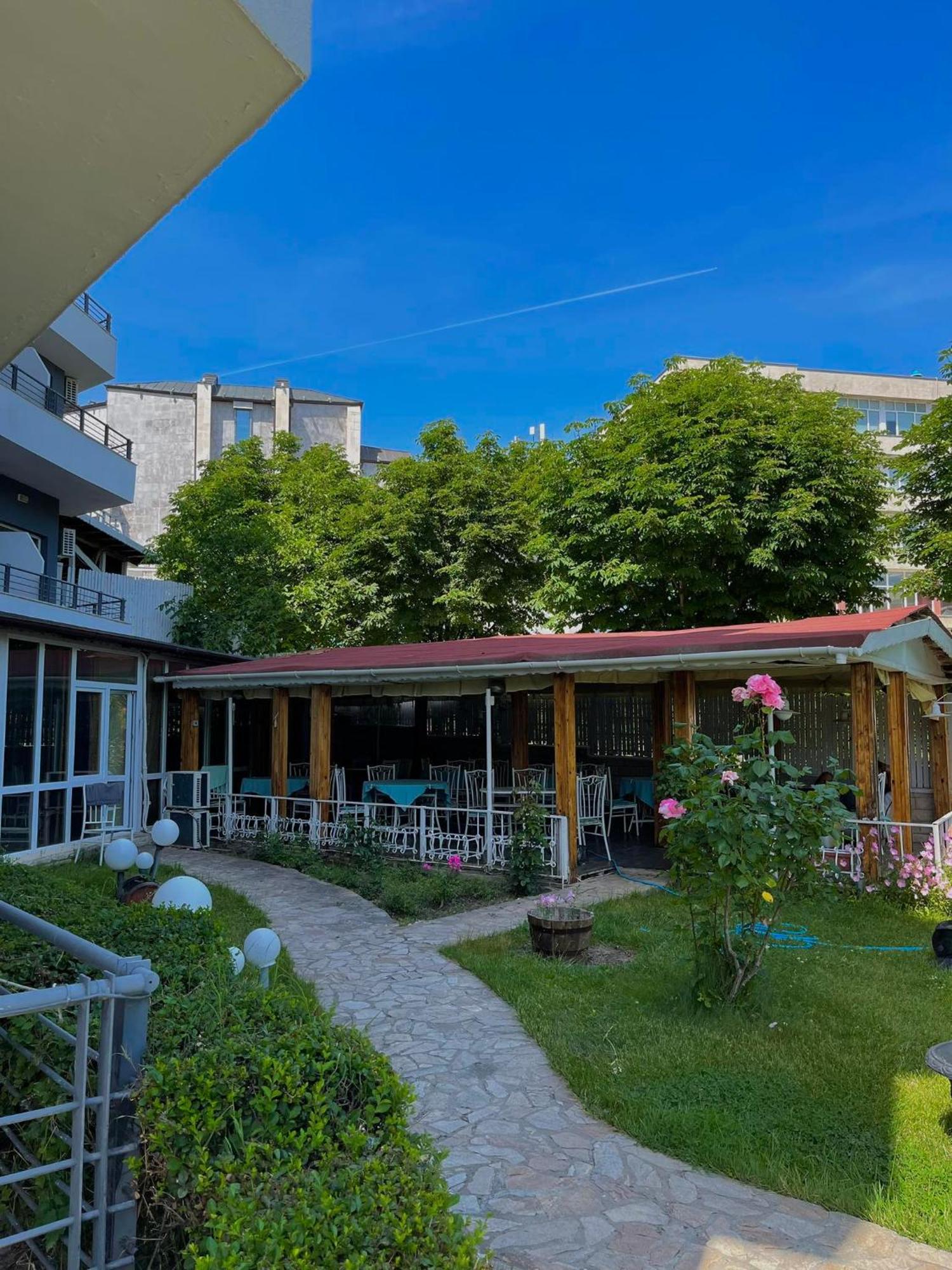 Apartments Devora 1 & Bar & Restaurant Varna Esterno foto